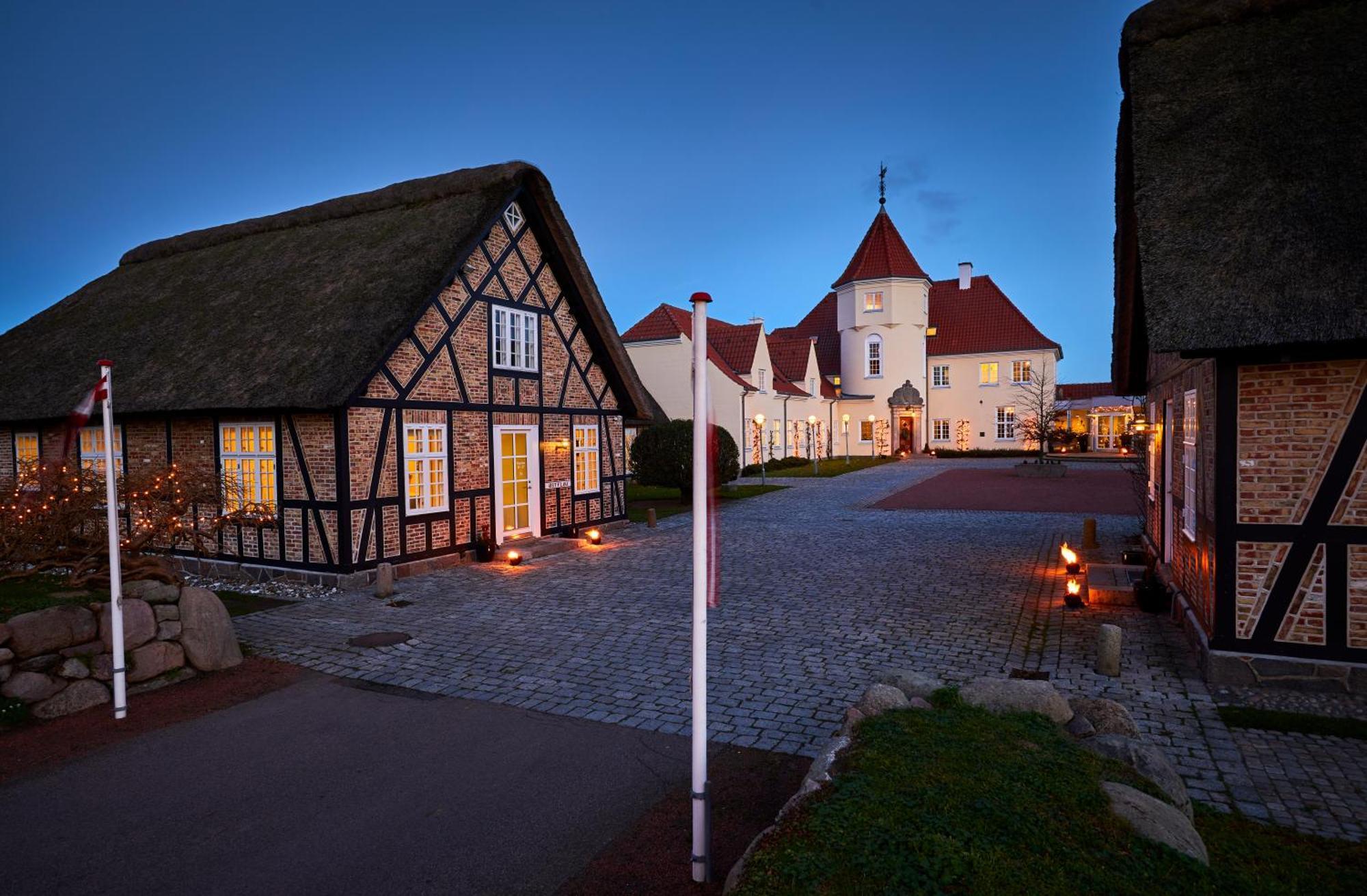 Gl. Avernaes Sinatur Hotel & Konference Ebberup Exterior foto
